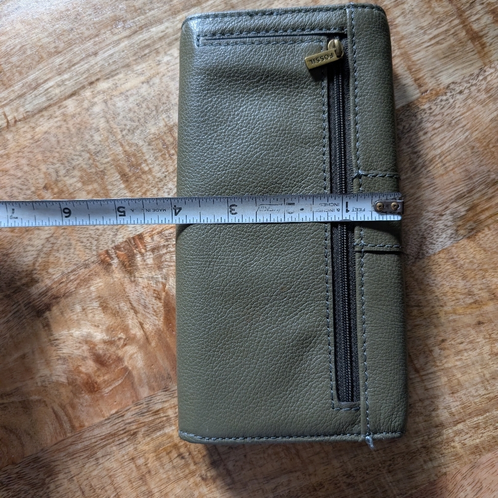 Leather Fossil Wallet - Picture 7 of 7